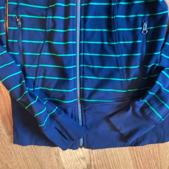 Lululemon Asana Jacket and Tank - Picture 4 of 13